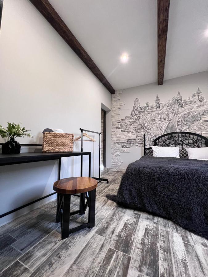 Hotel Nazar Stodolya à Kamianets-Podilsky Extérieur photo