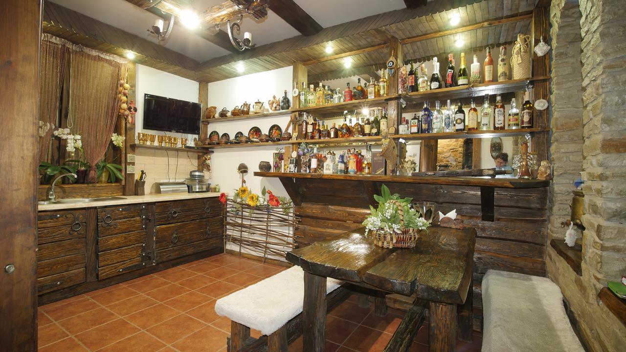 Hotel Nazar Stodolya à Kamianets-Podilsky Extérieur photo